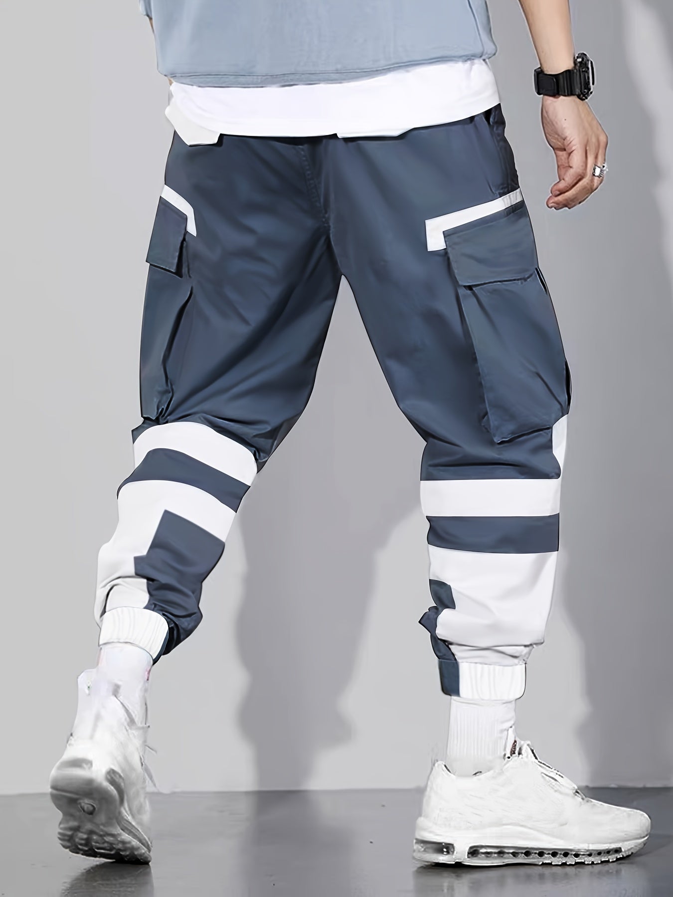 Navy & White Color-Block Cargo Jogger Pants