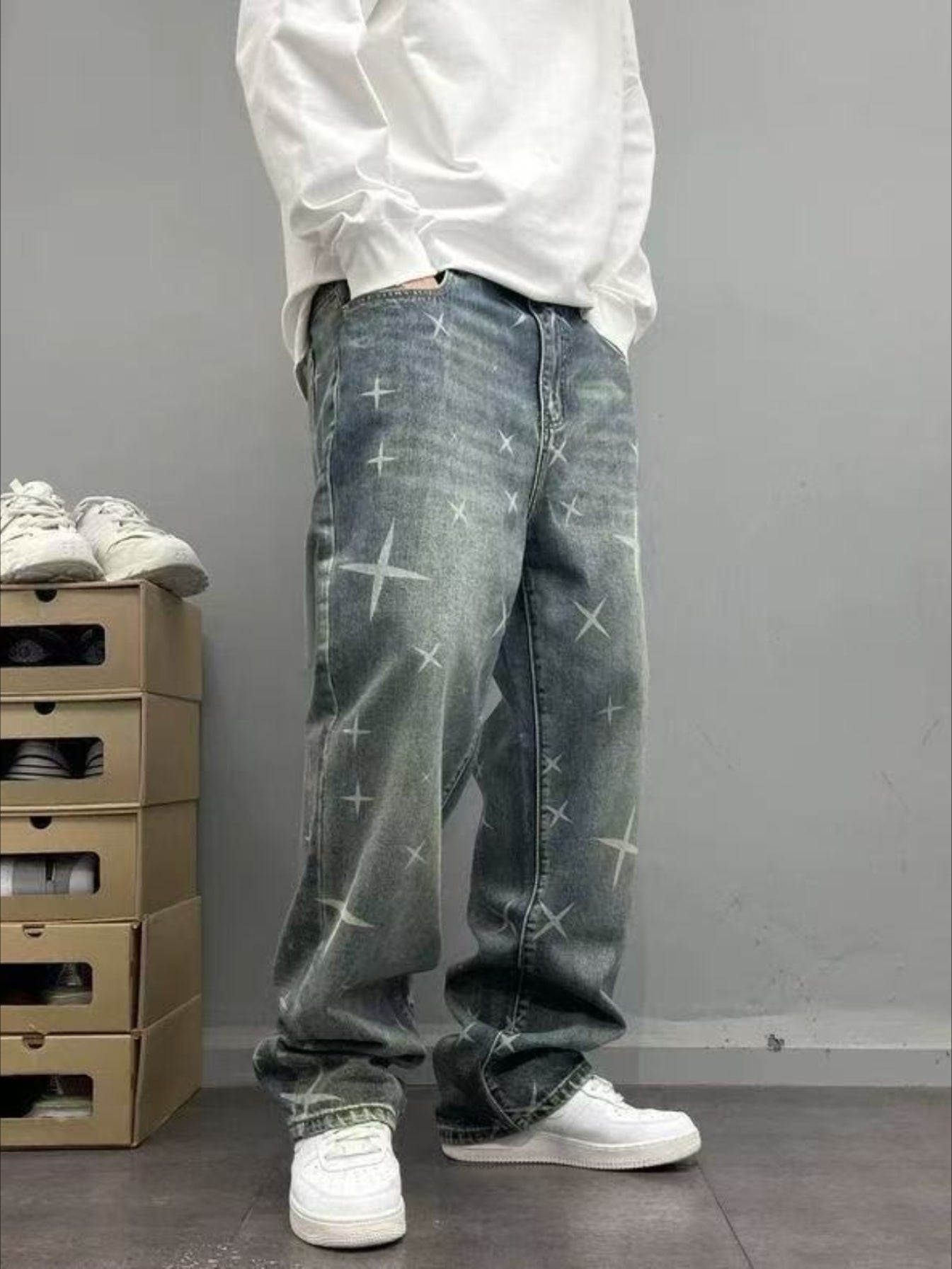 Vintage Star-Print Relaxed Straight-Leg Jeans