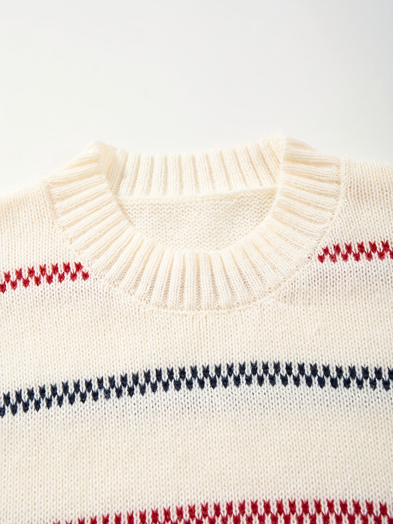 Cream Base Red & Navy Chevron Stripe Crewneck Knit Sweater