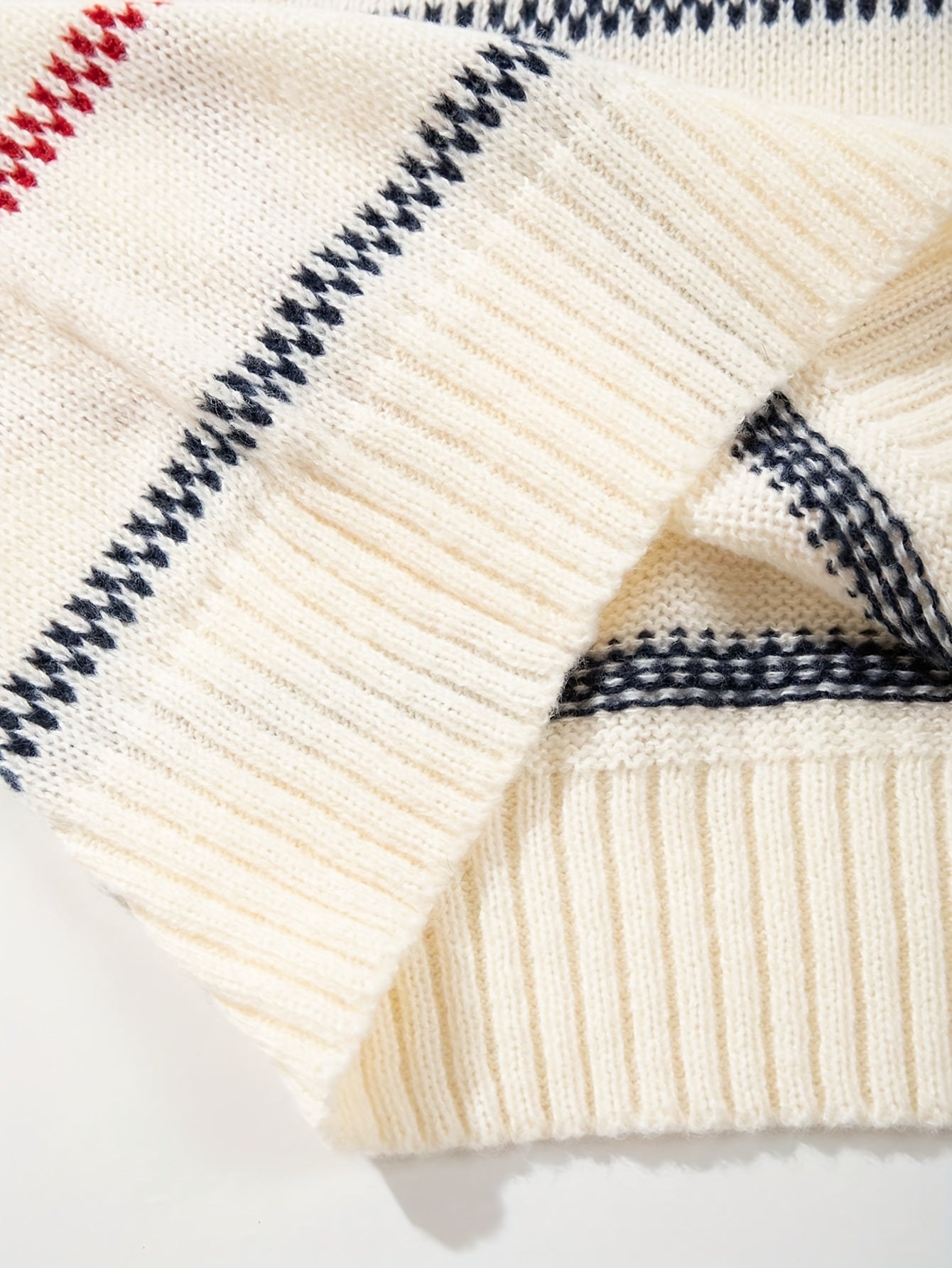 Cream Base Red & Navy Chevron Stripe Crewneck Knit Sweater